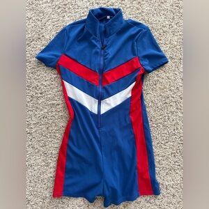 Dynamic Blue and Red Exercise Clothes